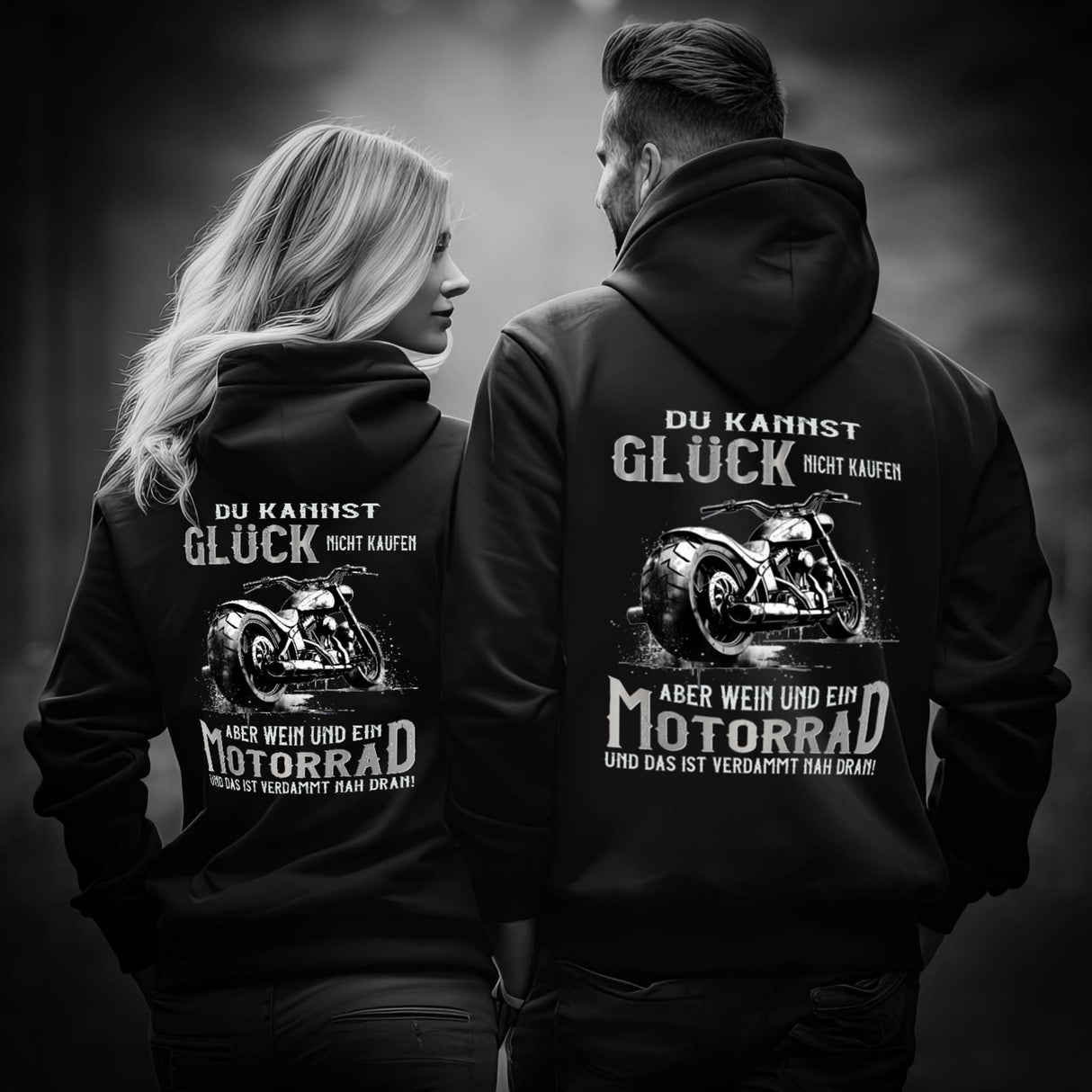 Motorradfahrer mit Zip-Hoodie Jacken von Wingbikers mit dem Aufdruck, Du kannst Glück nicht kaufen, aber Wein und ein Motorrad und das ist verdammt nah dran! - in schwarz.