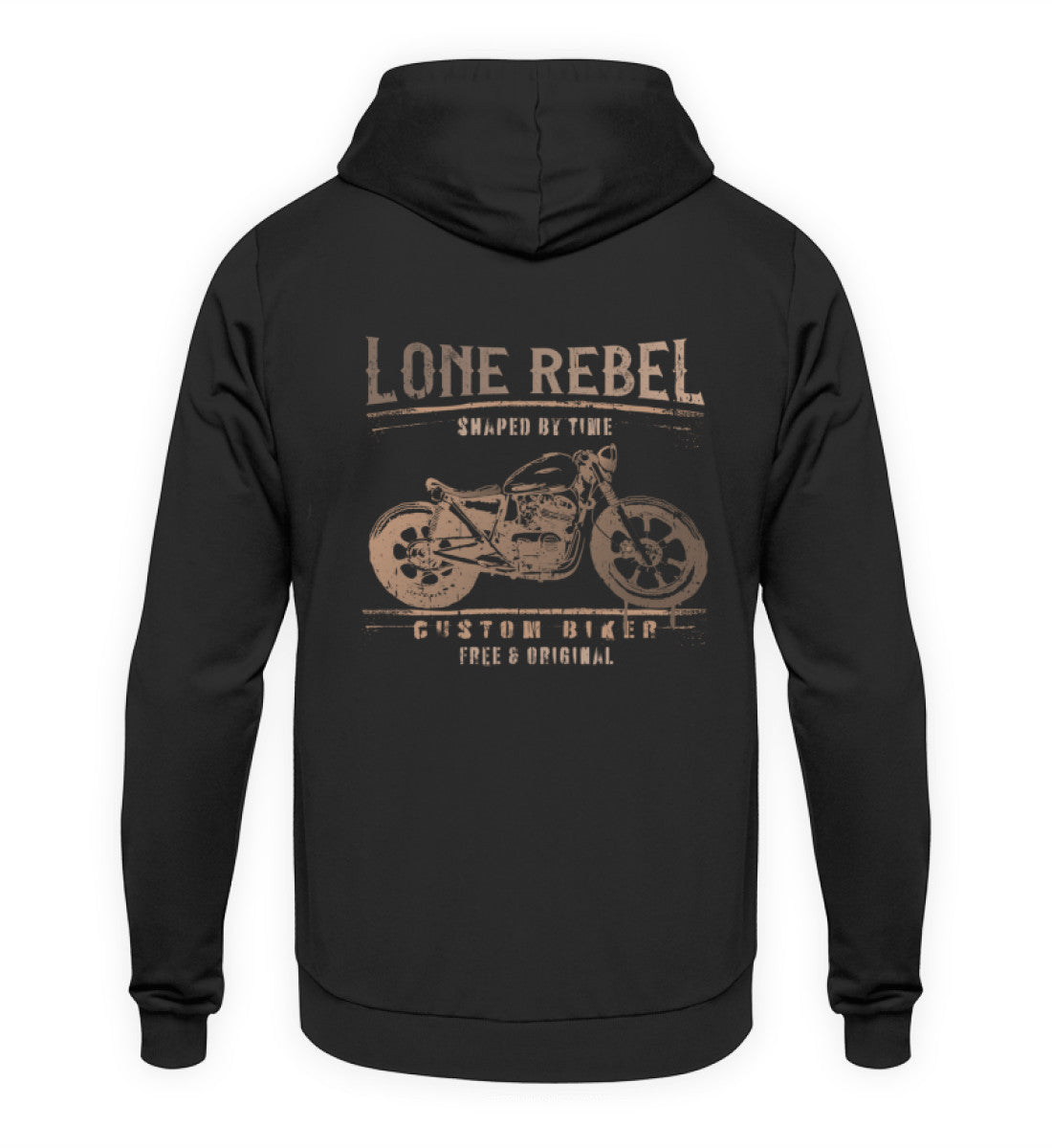 Ein Biker mit einem Hoodie für Motorradfahrer von Wingbikers mit dem Aufdruck, Lone Rebel - Shaped by time - Custom Biker, mit Back Print, in schwarz.