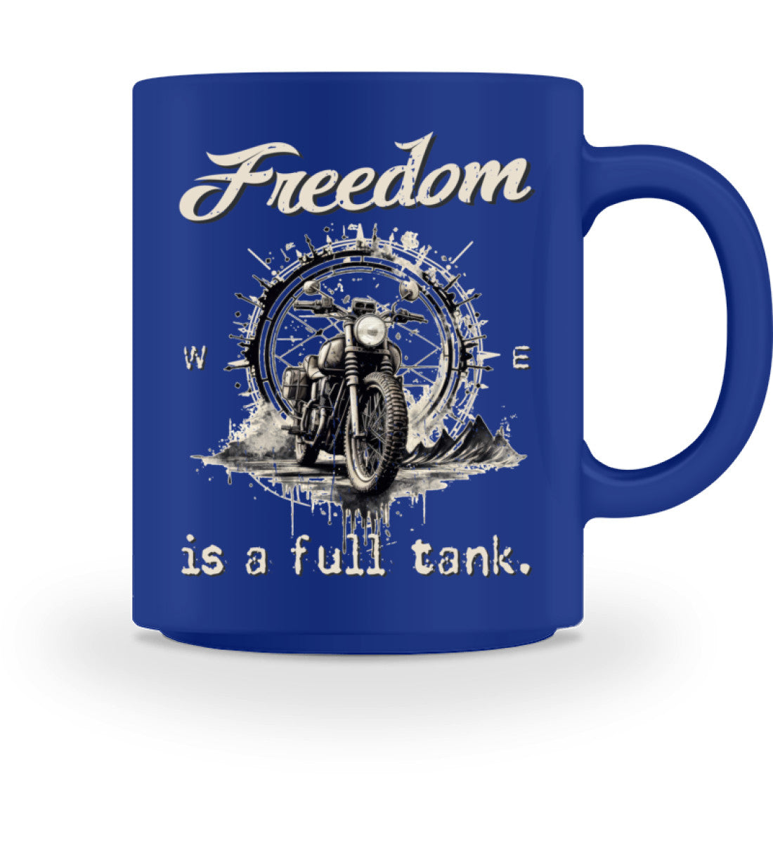 Ein Tasse für Motorradfahrer von Wingbikers mit dem beidseitigem Aufdruck, Freedom Is A Full Tank - Freiheit ist ein voller Tank - mit einem Retro Vintage klassischem Motorrad, in royal blau.