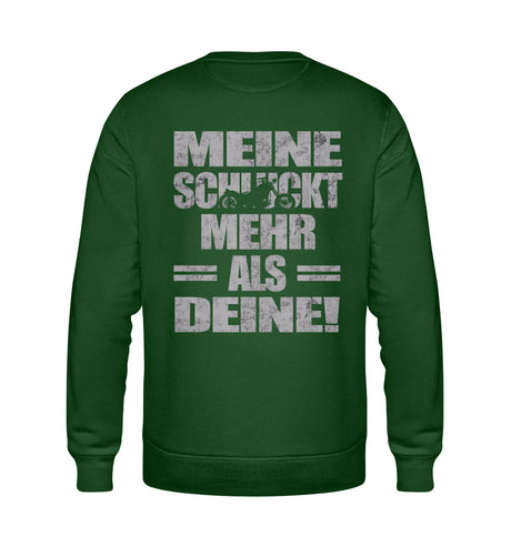 Ein Biker Sweatshirt für Motorradfahrer von Wingbikers mit dem Aufdruck, Meine schluckt mehr als deine! mit einem Motorrad, in dunkelgrün.