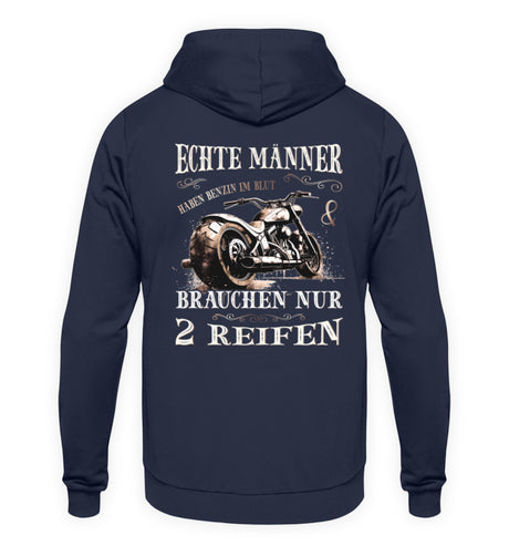 Ein Biker Hoodie für Motorradfahrer von Wingbikers mit dem Aufdruck, Echte Männer brauchen nur 2 Reifen, als Back Print, in navy blau.