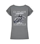 Ein Bikerin T-Shirt für Motorradfahrerinnen von Wingbikers mit dem Aufdruck, Club der verrückten alten Schachteln - mit Back Print, leger geschnitten, in dunkelgrau.