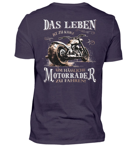 Ein Biker T-Shirt für Motorradfahrer von Wingbikers mit dem Aufdruck, Das Leben ist zu kurz, um hässliche Motorräder zu fahren - mit Back Print, in aubergine lila.