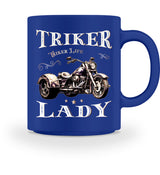 Eine Tasse für Motorradfahrer von Wingbikers, mit dem beidseitigen Aufdruck, Triker Lady - Triker Life, im vintage Stil, in royal blau.