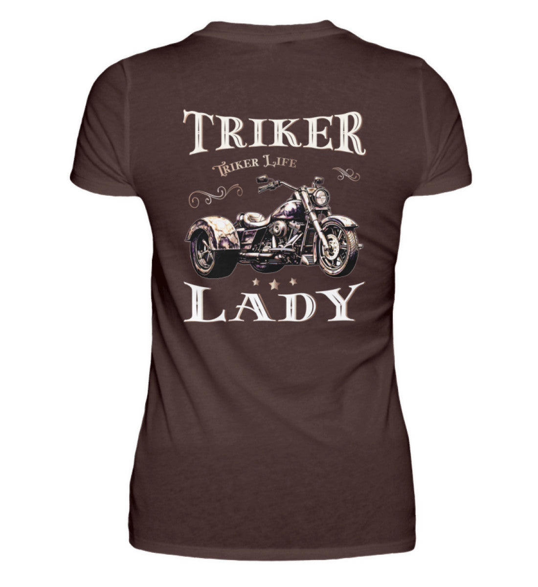 Ein T-Shirt für Trike Fahrerinnen von Wingbikers mit dem Aufdruck, Triker Lady - Triker Life, im vintage Stil, als Back Print, in braun.