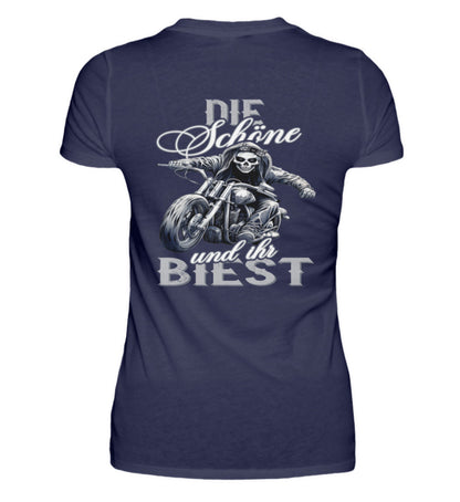 Ein Bikerin T-Shirt für Motorradfahrerinnen von Wingbikers mit dem Aufdruck, Die Schöne und ihr Biest - mit Back Print, in navy blau.