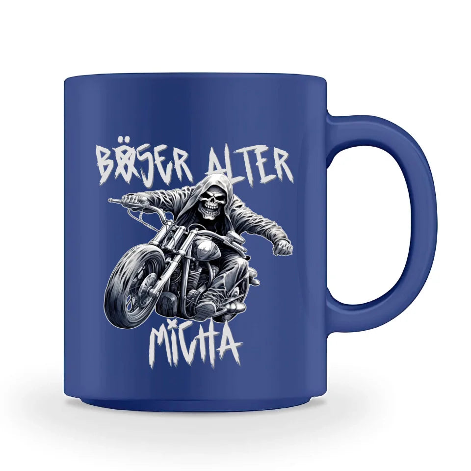 Eine personalisierbare Biker-Tasse für Motorradfahrer, von WingBikers mit dem beidseitigen Aufdruck, Böser alter Mann, in blau.