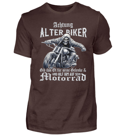 Ein Biker T-Shirt für Motorradfahrer von Wingbikers mit dem Aufdruck, Achtung alter Biker - Gib ihm Öl und hilf ihm auf sein Motorrad - in braun.