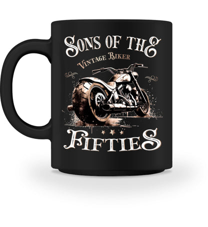 Eine Tasse für Motorradfahrer von Wingbikers, mit dem beidseitigen Aufdruck, Sons of the Fifties - Vintage Biker, in schwarz.