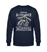 Ein Biker Sweatshirt für Motorradfahrer von Wingbikers mit dem Aufdruck, Achtung alter Biker - Gib ihm Öl und hilf ihm auf sein Motorrad - in navy blau.