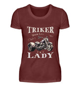 Ein T-Shirt für Trike Fahrerinnen von Wingbikers mit dem Aufdruck, Triker Lady - Triker Life, im vintage Stil, in weinrot.