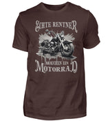 Ein Biker T-Shirt für Motorradfahrer von Wingbikers mit dem Aufdruck, Echte Rentner brauchen ein Motorrad, in braun.