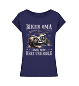 Ein T-Shirt für Motorradfahrerinnen von Wingbikers mit dem Aufdruck, Biker Oma - Benzin im Blut - Oma mit Herz und Seele, leger geschnitten, in navy blau.