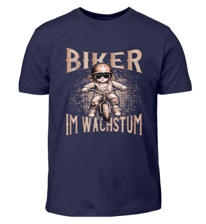 Ein Motorrad T-Shirt für Kinder von Wingbikers, mit dem Aufdruck, Biker im Wachstum, in navy blau.