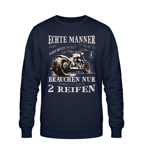 Ein Sweatshirt für Motorradfahrer von Wingbikers mit dem Aufdruck, Echte Männer brauchen nur 2 Reifen, in navy blau.