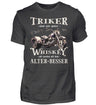 Ein T-Shirt für Trike Fahrer von Wingbikers mit dem Aufdruck, Triker sind wie guter Whiskey - Wir werden mit dem Alter besser, in dunkelgrau.