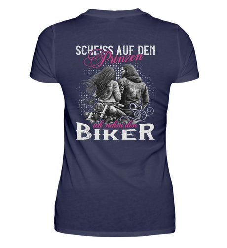 Ein T-Shirt für Motorradfahrerinnen von Wingbikers mit dem Aufdruck, Scheiß auf den Prinzen, ich nehm' den Biker, als Backprint in marine blau.