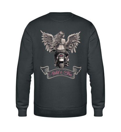 Ein Bikerin Sweatshirt für Motorradfahrerinnen von Wingbikers mit dem Aufdruck, Wild & Free mit Flügeln, als Back Print, in dunkelgrau. 