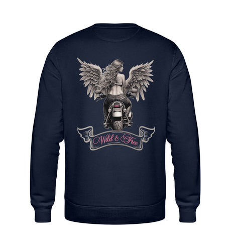 Ein Bikerin Sweatshirt für Motorradfahrerinnen von Wingbikers mit dem Aufdruck, Wild & Free mit Flügeln, als Back Print, in navy blau. 