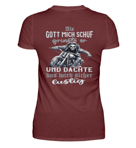 Ein Bikerin T-Shirt für Motorradfahrerinnen von Wingbikers mit dem Aufdruck, Als Gott mich schuf grinste er und dachte, das wird sicher lustig - mit Back Print, in weinrot.