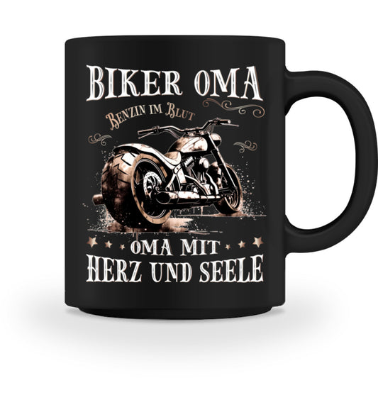Eine Motorrad Tasse von Wingbikers, mit dem beidseitigen Aufdruck, Biker Oma - Benzin im Blut - Oma mit Herz und Seele, in schwarz.