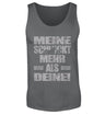 Ein Biker Tanktop für Motorradfahrer von Wingbikers mit dem Aufdruck, Meine schluckt mehr als deine! mit einem Motorrad, in dunkelgrau.