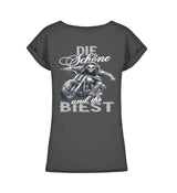 Ein Bikerin T-Shirt für Motorradfahrerinnen von Wingbikers mit dem Aufdruck, Die Schöne und ihr Biest - mit Back Print, leger geschnitten, in schwarz.