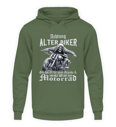 Ein Biker Hoodie für Motorradfahrer von Wingbikers mit dem Aufdruck, Achtung alter Biker - Gib ihm Öl und hilf ihm auf sein Motorrad - in erdgrün.